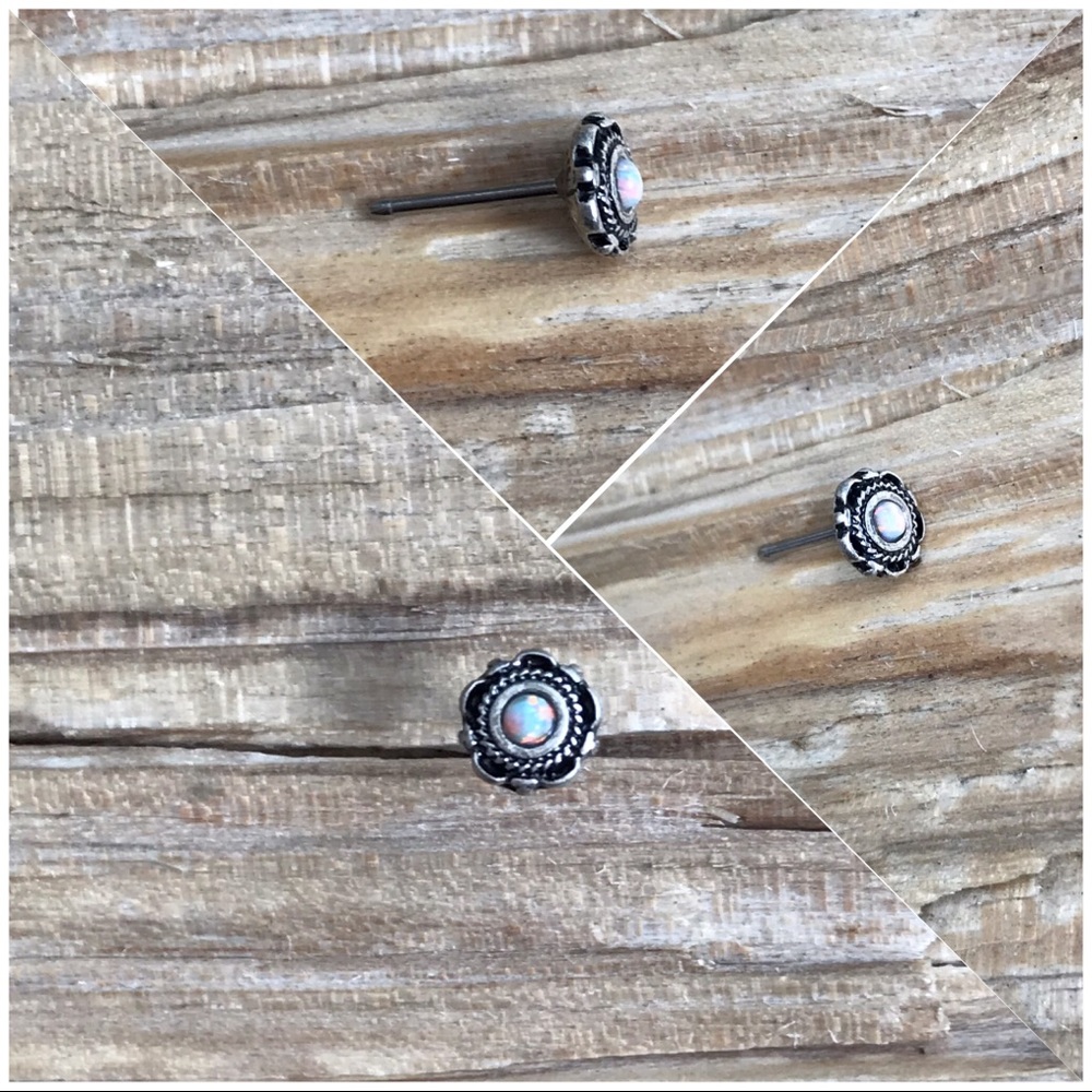White Opal Antique Silver Nose Ring Stud